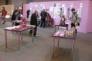 Stand consacré aux livres audio au Salon du livre 2009